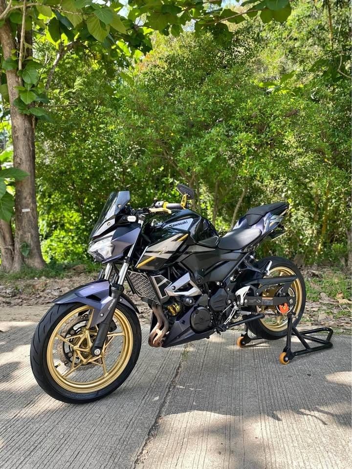 2021 Kawasaki Z400 SE