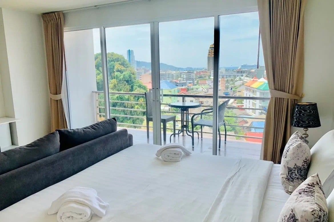 1 Bedroom Condo for sale in Bayshore Ocean View Condominiums, Patong, Phuket