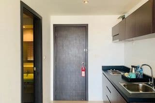 1 Bedroom Condo for sale in Bayshore Ocean View Condominiums, Patong, Phuket - image blurred placeholder