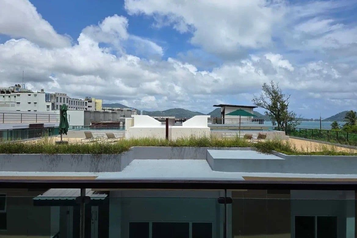 1 Bedroom Condo Seaview for sale