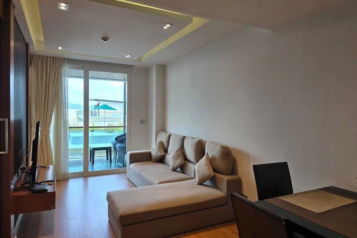 1 Bedroom Condo Seaview for sale