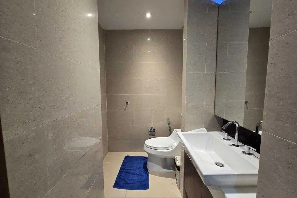 1 Bedroom Condo Seaview for sale