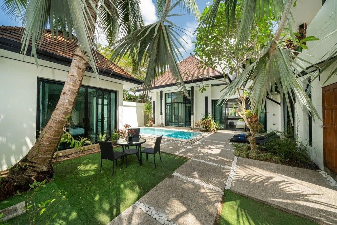 Luxury 4 Bedroom Villa in Laguna
