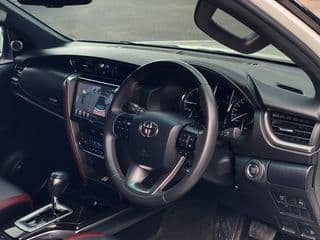 Toyota Fortuner 2.4V Legender, 28,000km - image blurred placeholder