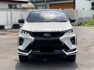 Toyota Fortuner 2.4V Legender, 28,000km - image blurred placeholder