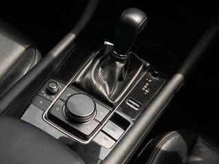 Mazda 3 2.0, 67,000km - image blurred placeholder