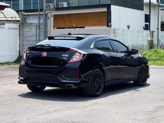 Honda Civic 1.5 TURBO, 137,400km - image blurred placeholder