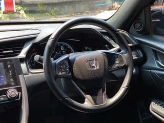 Honda Civic 1.5 TURBO, 137,400km - image blurred placeholder