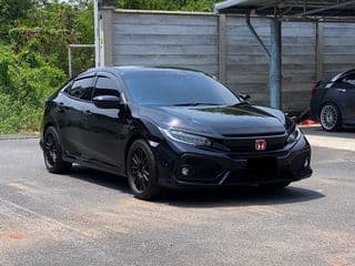 Honda Civic 1.5 TURBO, 137,400km - image blurred placeholder