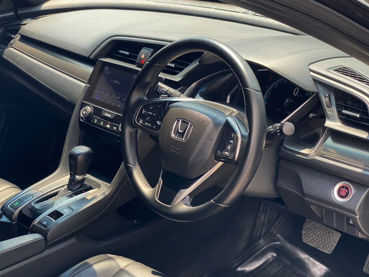 Honda Civic 1.5 TURBO, 137,400km