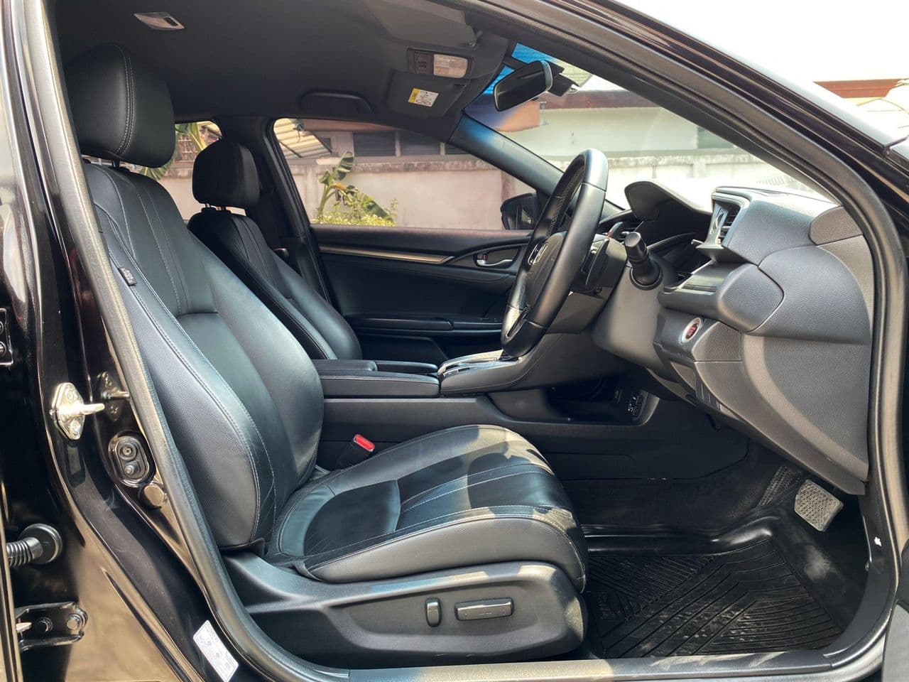 Honda Civic 1.5 TURBO, 137,400km