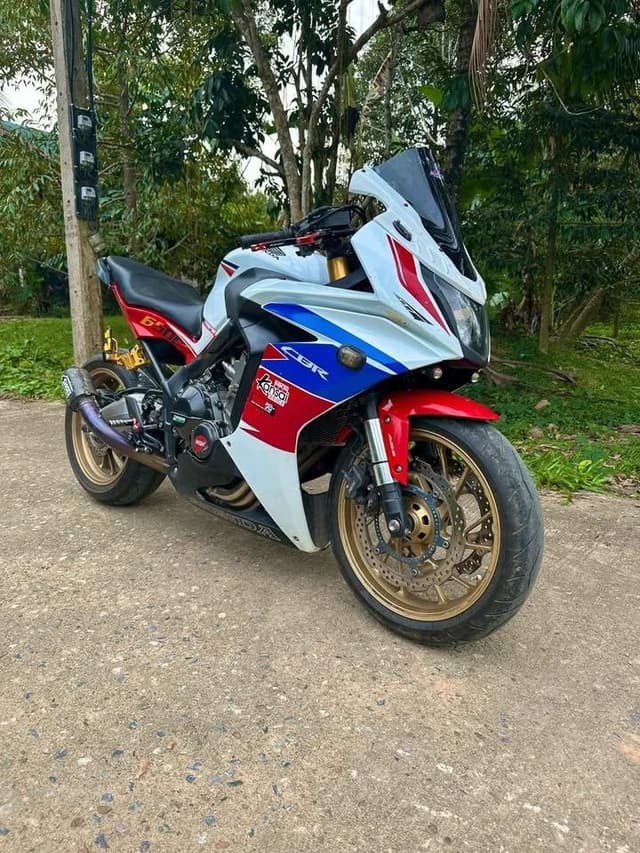 2015 ฮอนด้า CBR650