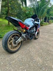 2015 Honda CBR650 - image blurred placeholder