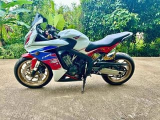 2015 Honda CBR650 - image blurred placeholder