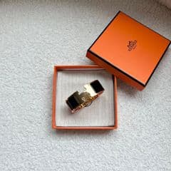 Hermes Clic Clac H PM Y21 สีดำ อะไหล่ Rosegold - image blurred placeholder