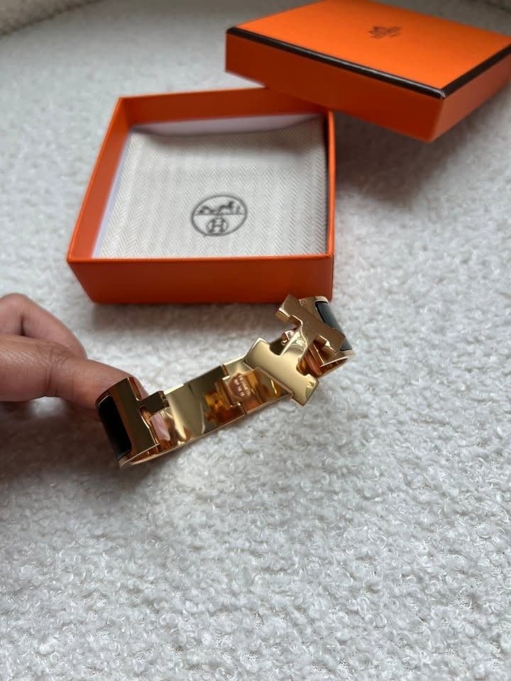 Hermes Clic Clac H PM Y21 สีดำ อะไหล่ Rosegold