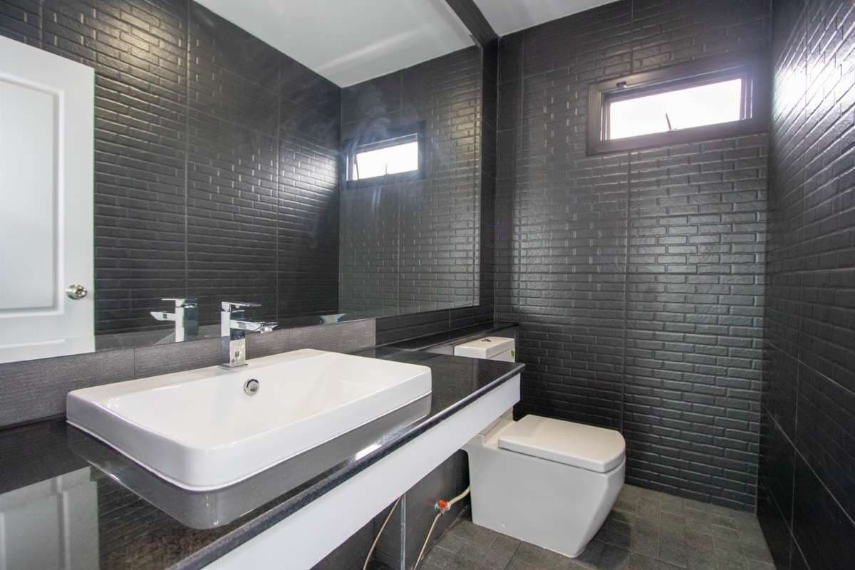 Modern 4 Bedroom Villa for Sale