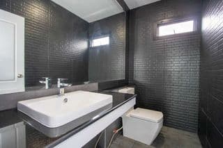 Modern 4 Bedroom Villa for Sale - image blurred placeholder