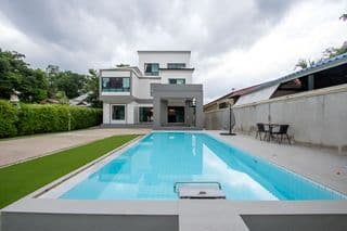 Modern 4 Bedroom Villa for Sale - image blurred placeholder