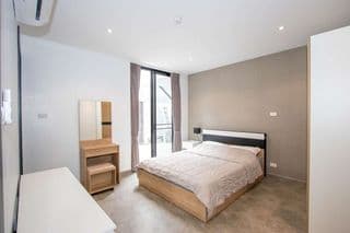 Striking 3-Bedroom House in Laguna - image blurred placeholder