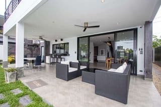 Striking 3-Bedroom House in Laguna - image blurred placeholder