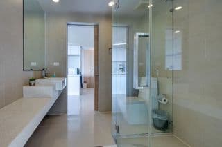 อพาร์ตเมนต์ 2 ห้องนอนพร้อมวิวทะเล - image blurred placeholder