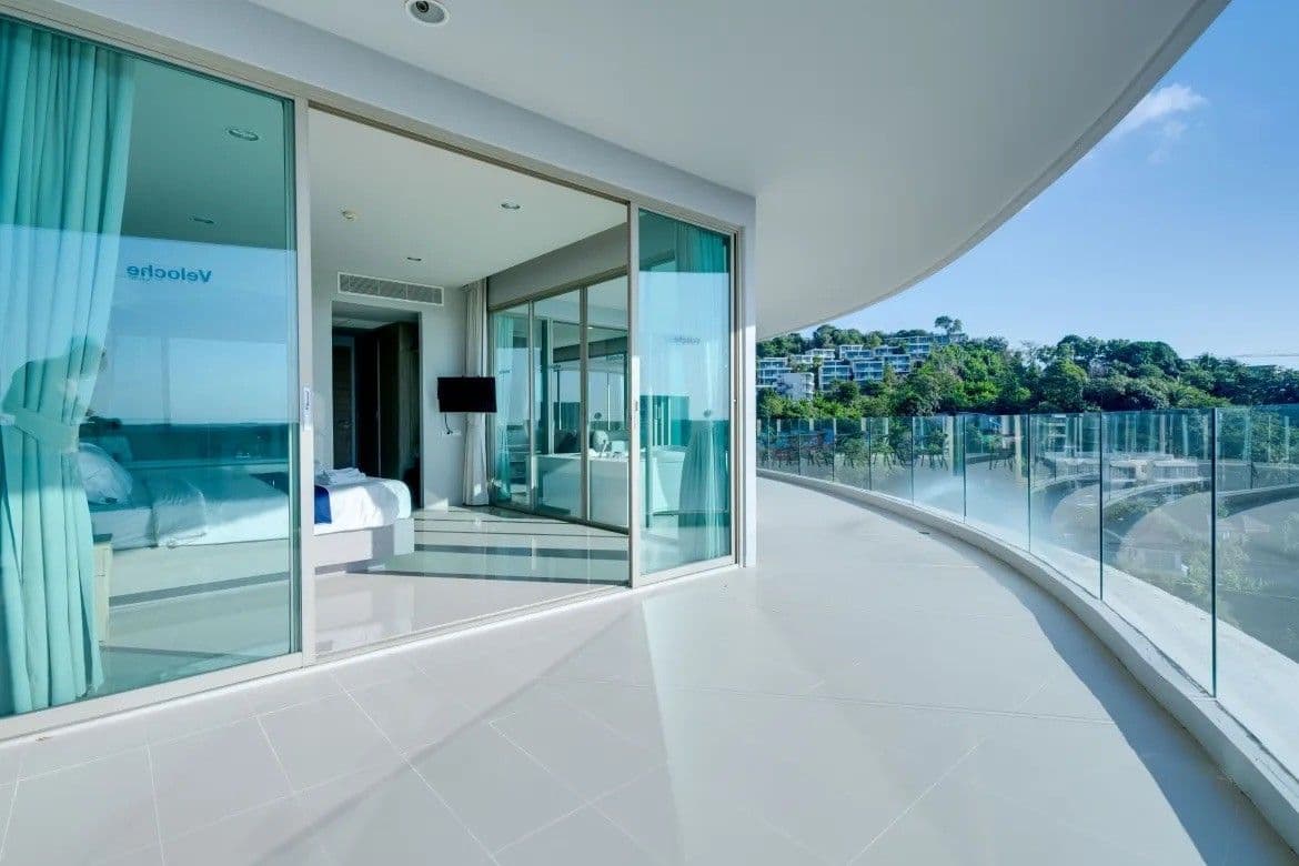 อพาร์ตเมนต์ 2 ห้องนอนพร้อมวิวทะเล