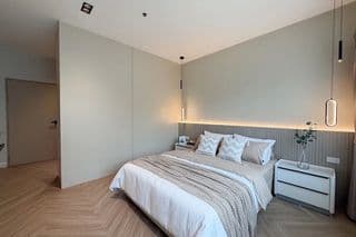 Condo for Sale in Green Place - image blurred placeholder