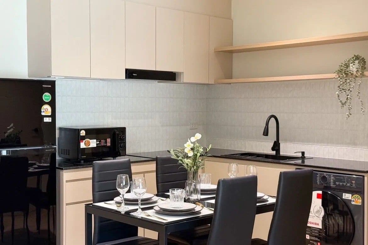 Condo for Sale in Green Place