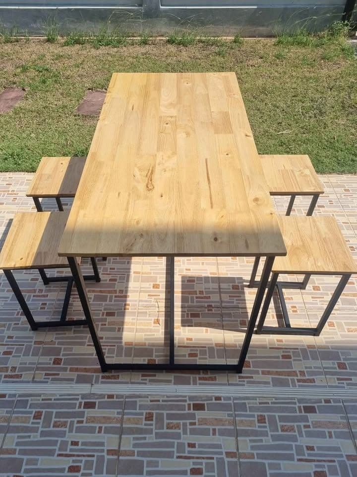 Dining Table (Brand New)