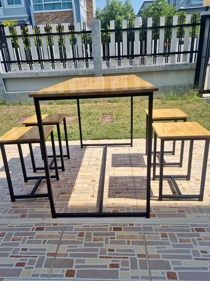 Dining Table (Brand New)