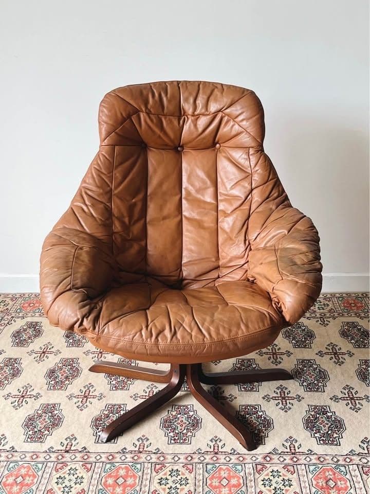 Lounge Chair Brown Leather Rosewood by H. W. Klein, Denmark 1970s