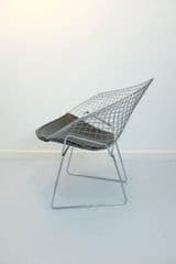 Small Diamond Lounge Chair - image blurred placeholder