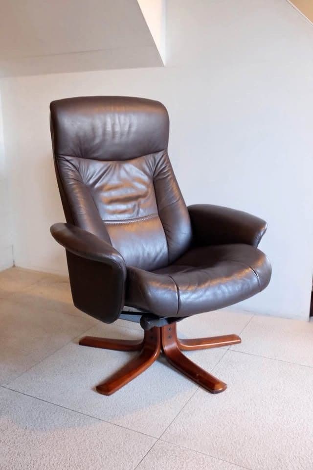 VINTAGE SCANDINAVIAN LEATHER RECLINER MID-CENTURY MODERN CHAIR