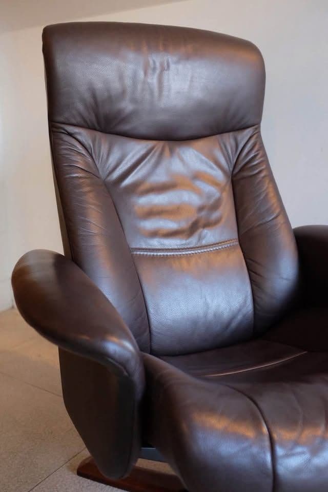 VINTAGE SCANDINAVIAN LEATHER RECLINER MID-CENTURY MODERN CHAIR