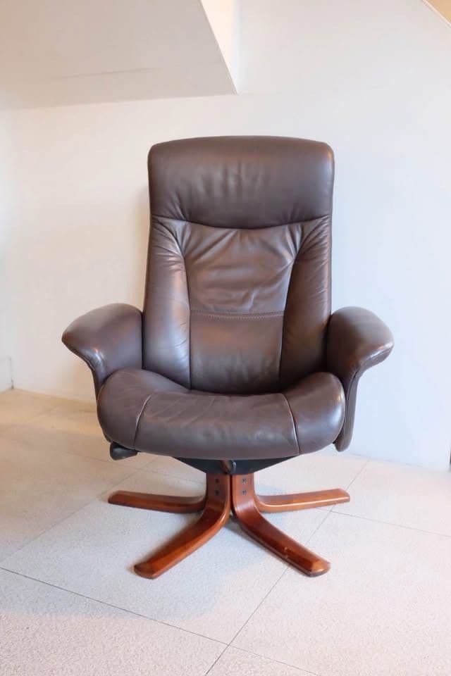 VINTAGE SCANDINAVIAN LEATHER RECLINER MID-CENTURY MODERN CHAIR