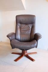 VINTAGE SCANDINAVIAN LEATHER RECLINER MID-CENTURY MODERN CHAIR - image blurred placeholder