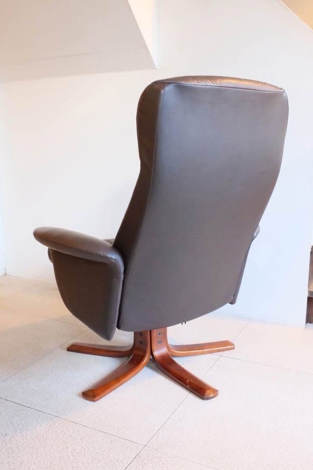 VINTAGE SCANDINAVIAN LEATHER RECLINER MID-CENTURY MODERN CHAIR