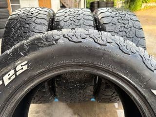 DCENTI Tires A/T 265/60R18 Year 22 4 pieces Beautiful condition Tread usable - image blurred placeholder