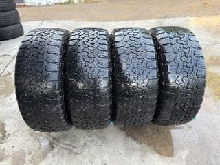 DCENTI Tires A/T 265/60R18 Year 22 4 pieces Beautiful condition Tread usable - image blurred placeholder