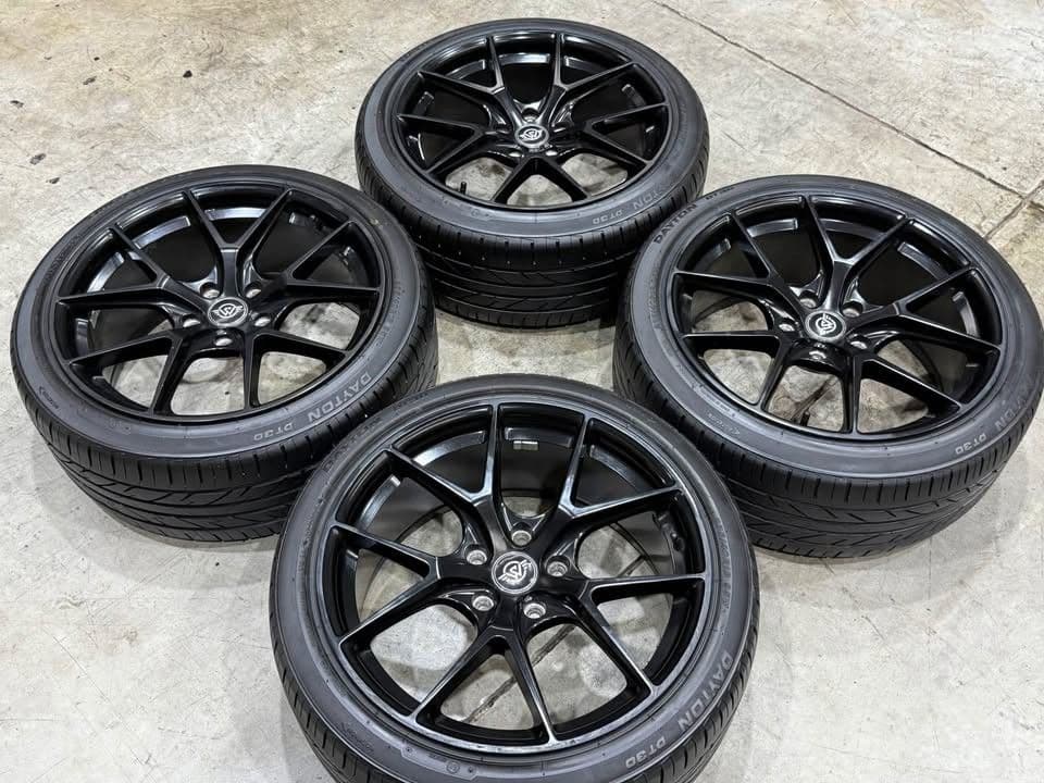 Mack Wheels 18x8.5J 5/114.3 ET38 4pcs DAYTON DT30 235/40R18 2022