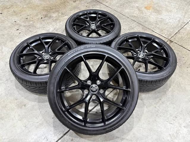 ล้อแม็ก เขากวาง 18x8.5J 5/114.3 ET38 4 ลูก ยาง DAYTON DT30 235/40R18 ปี 22