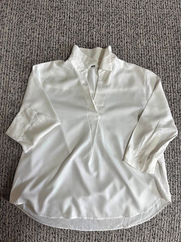 Uniqlo White Shirt for Formal Wear