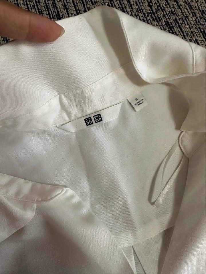 Uniqlo White Shirt for Formal Wear
