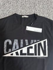 Black T-Shirt Calvin Klein Jeans - image blurred placeholder