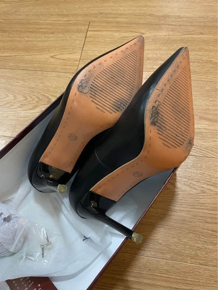 รองเท้าส้นสูง 3 inches heels size 35/ 5US/ 23cm