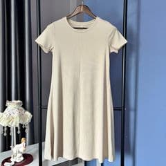 Uniqlo Women's Ribbed Crew Neck Short Sleeve Dress in Cream Color - image blurred placeholder