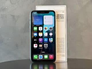 Apple iPhone 11 64GB - image blurred placeholder
