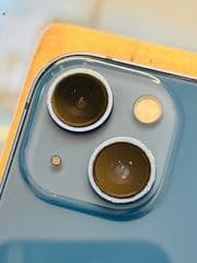 Apple iPhone 13 128GB - image blurred placeholder