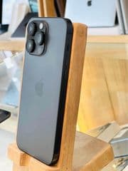 Apple iPhone 14 Pro Max - image blurred placeholder